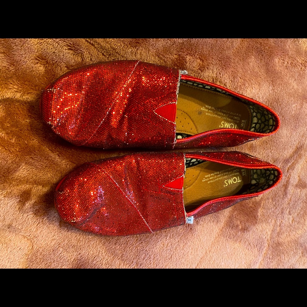 🌟$5 SALE🌟 Red Sparkle Toms